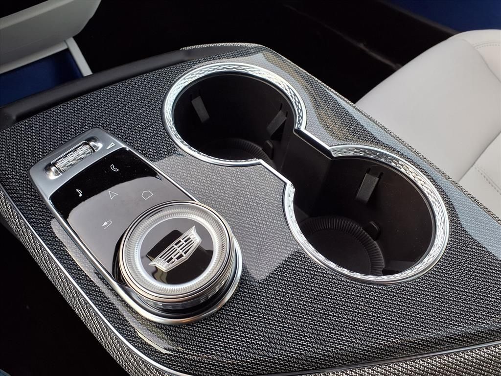 Thumbnail: 2026 Cadillac Optiq - 11