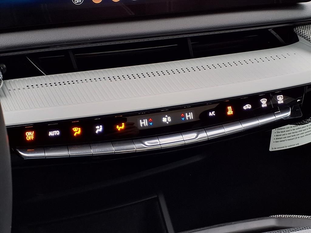 Thumbnail: 2026 Cadillac Optiq - 20