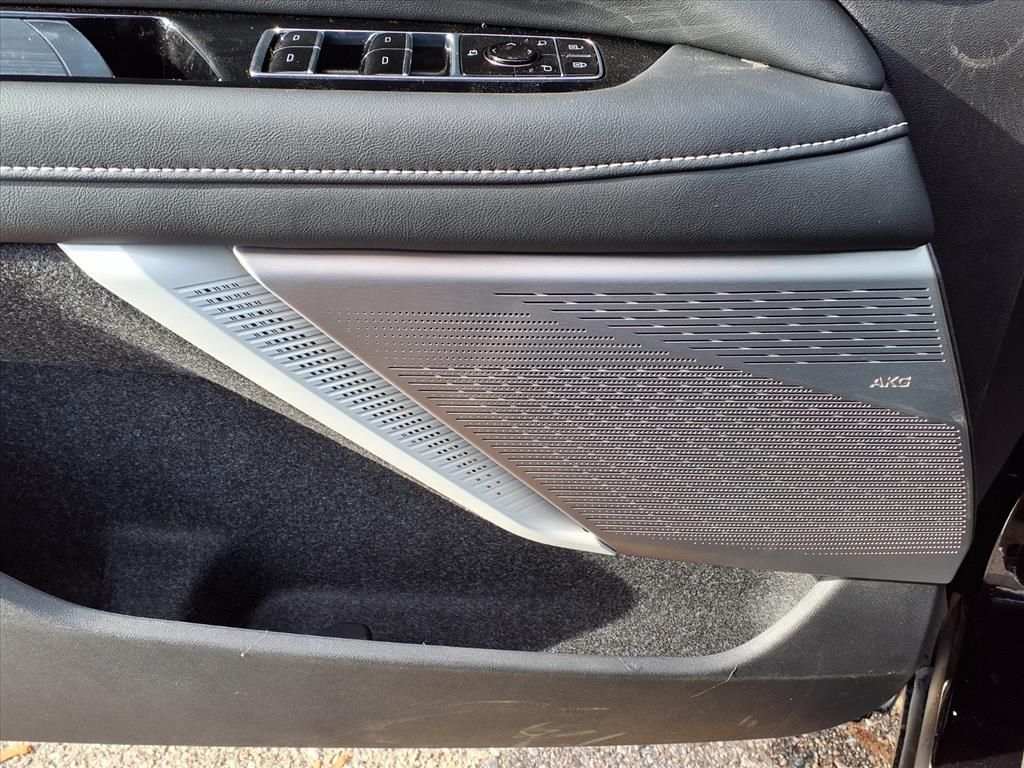 Thumbnail: 2026 Cadillac Optiq - 17