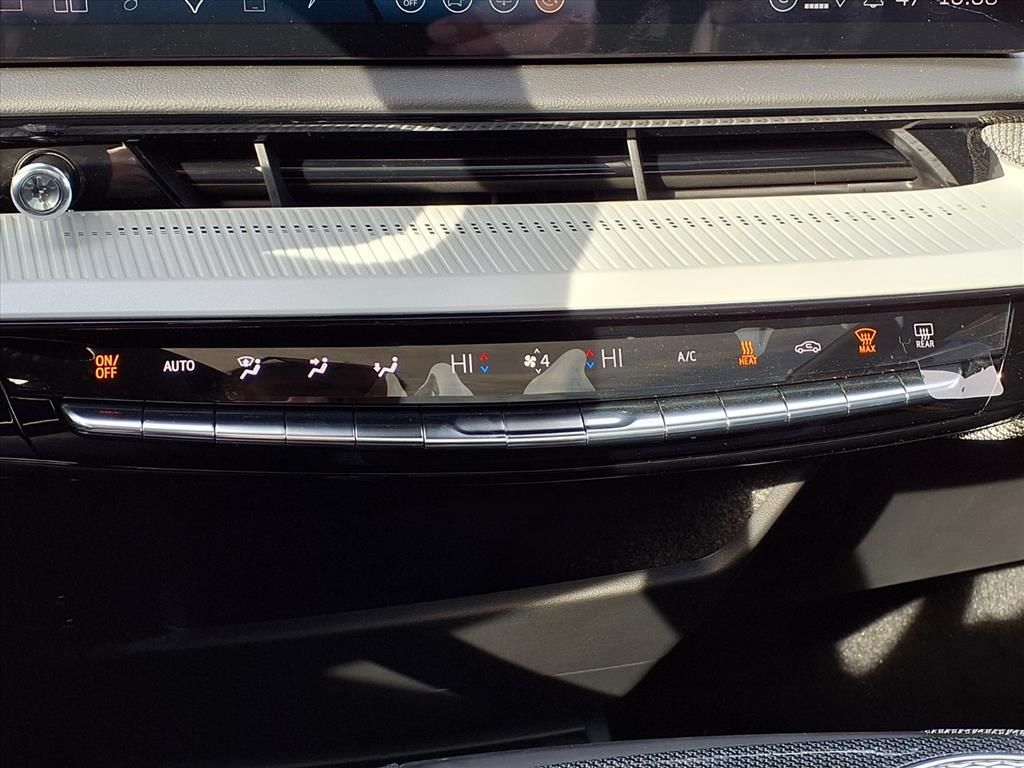 Thumbnail: 2026 Cadillac Optiq - 19