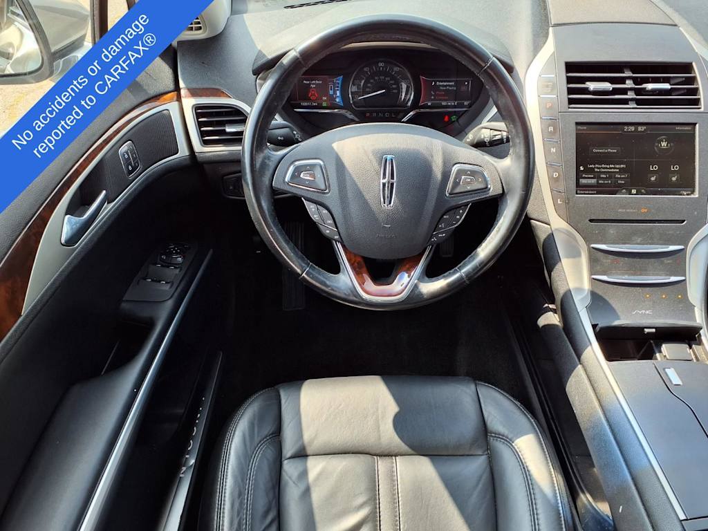Thumbnail: 2016 Lincoln MKZ - 9