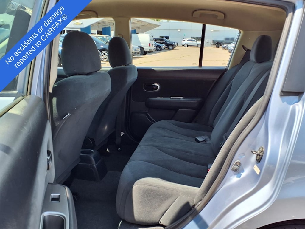 Thumbnail: 2012 Nissan Versa - 10