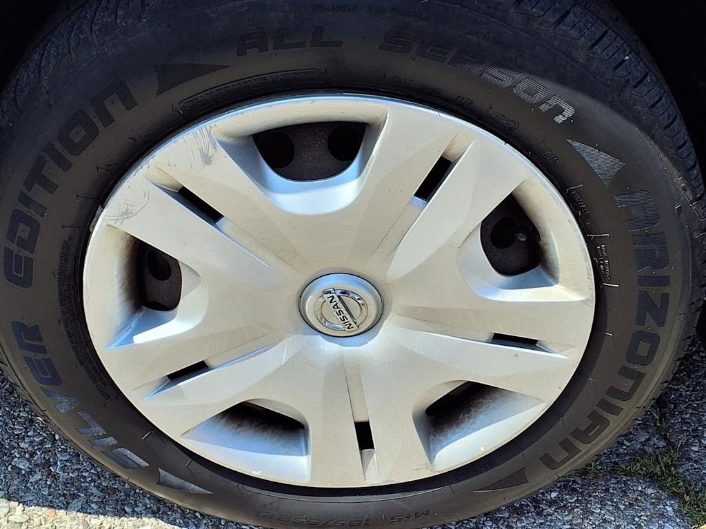 Thumbnail: 2012 Nissan Versa - 7