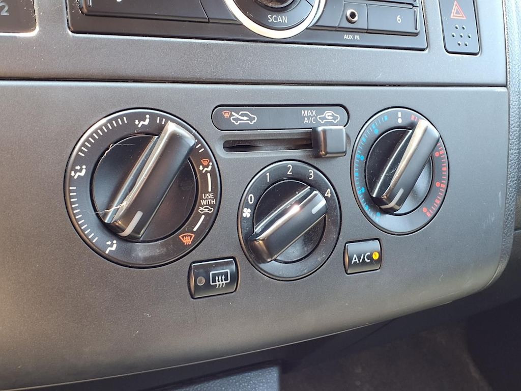 Thumbnail: 2012 Nissan Versa - 24