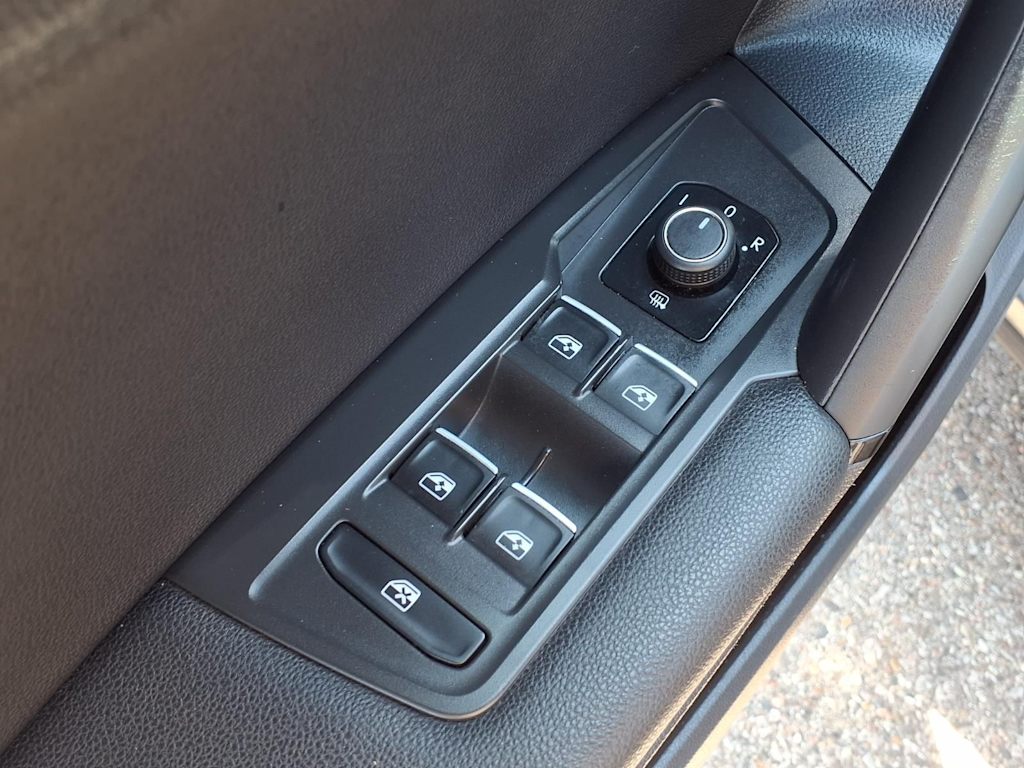 Thumbnail: 2019 Volkswagen Tiguan - 20