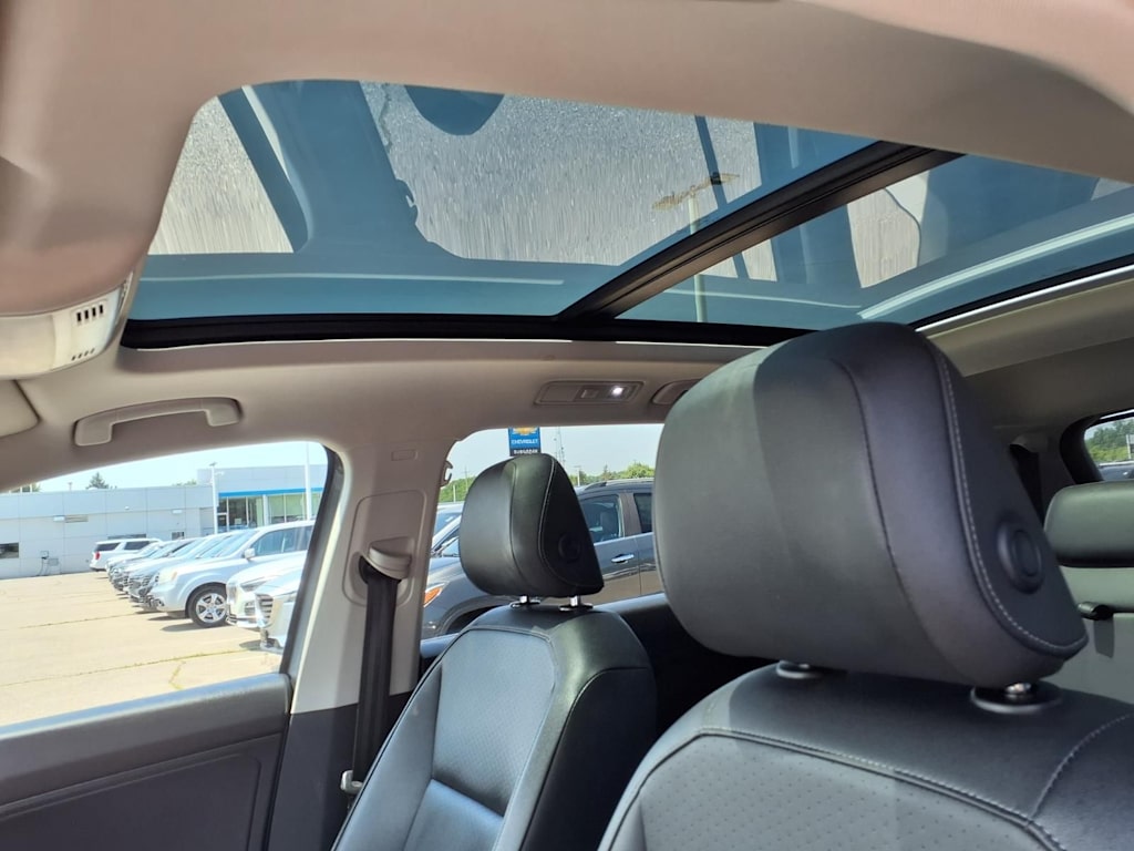 Thumbnail: 2019 Volkswagen Tiguan - 21
