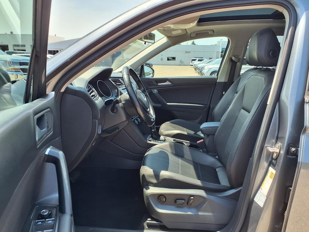 Thumbnail: 2019 Volkswagen Tiguan - 9