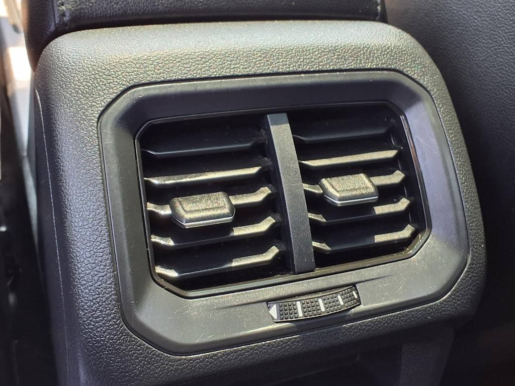 Thumbnail: 2019 Volkswagen Tiguan - 17