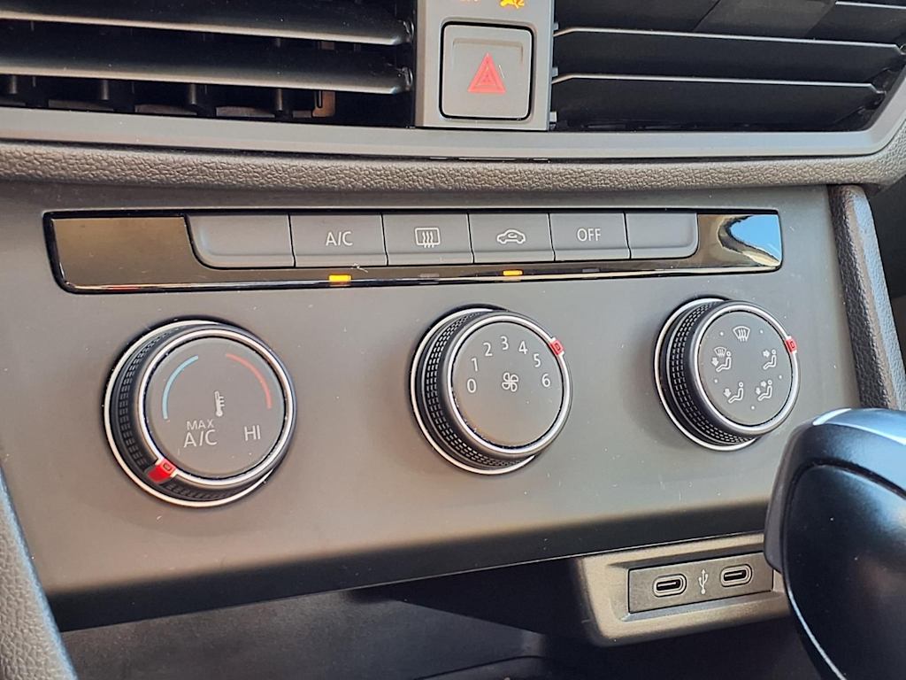 Thumbnail: 2020 Volkswagen Jetta - 23