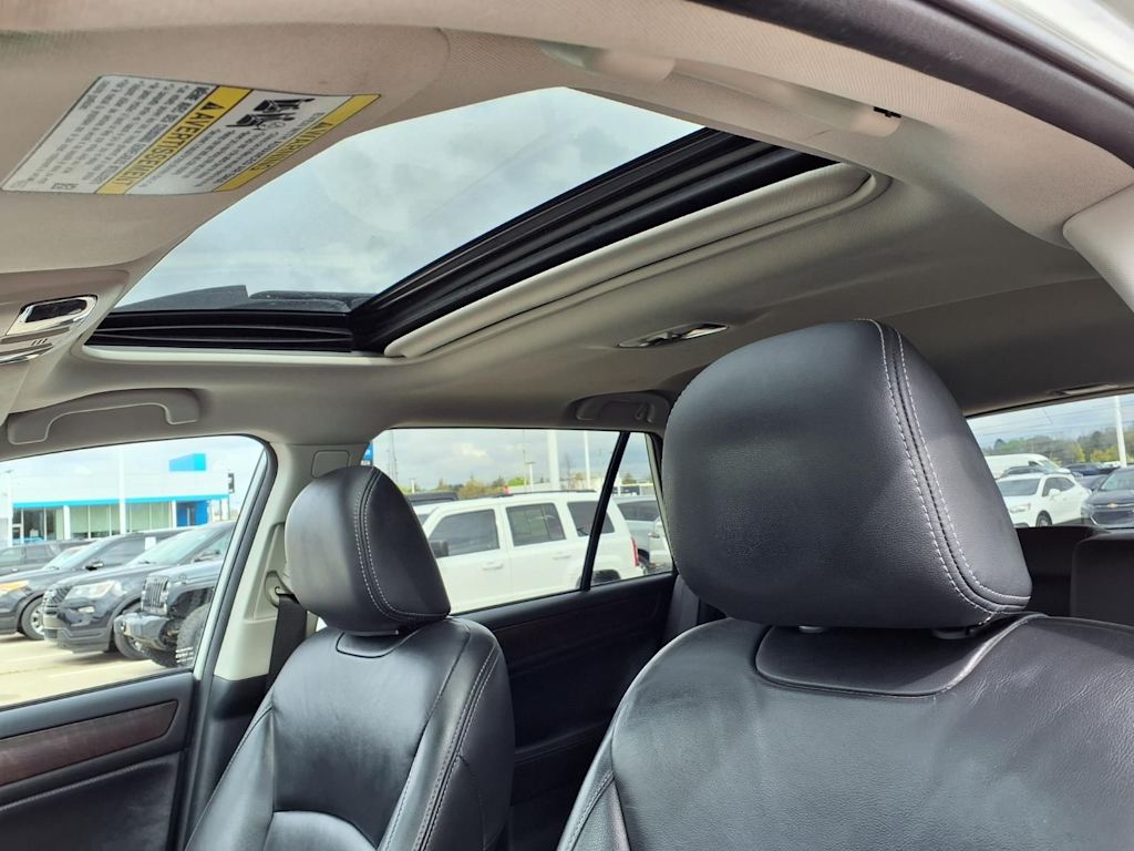 Thumbnail: 2015 Subaru Outback - 21