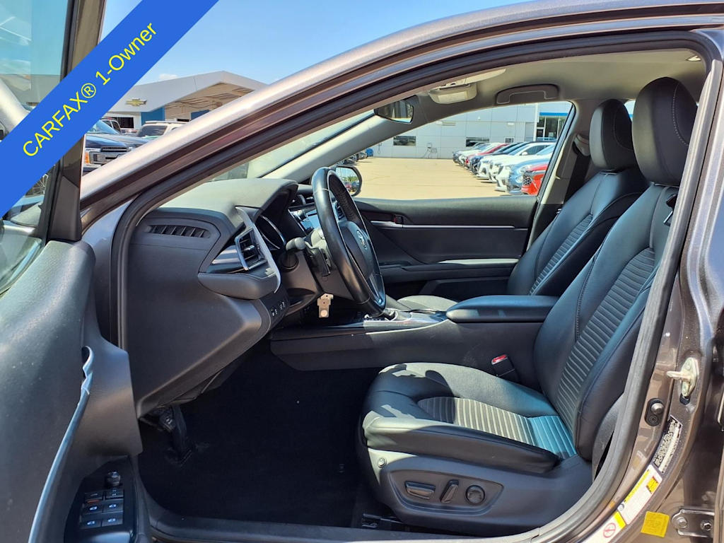 Thumbnail: 2019 Toyota Camry - 9