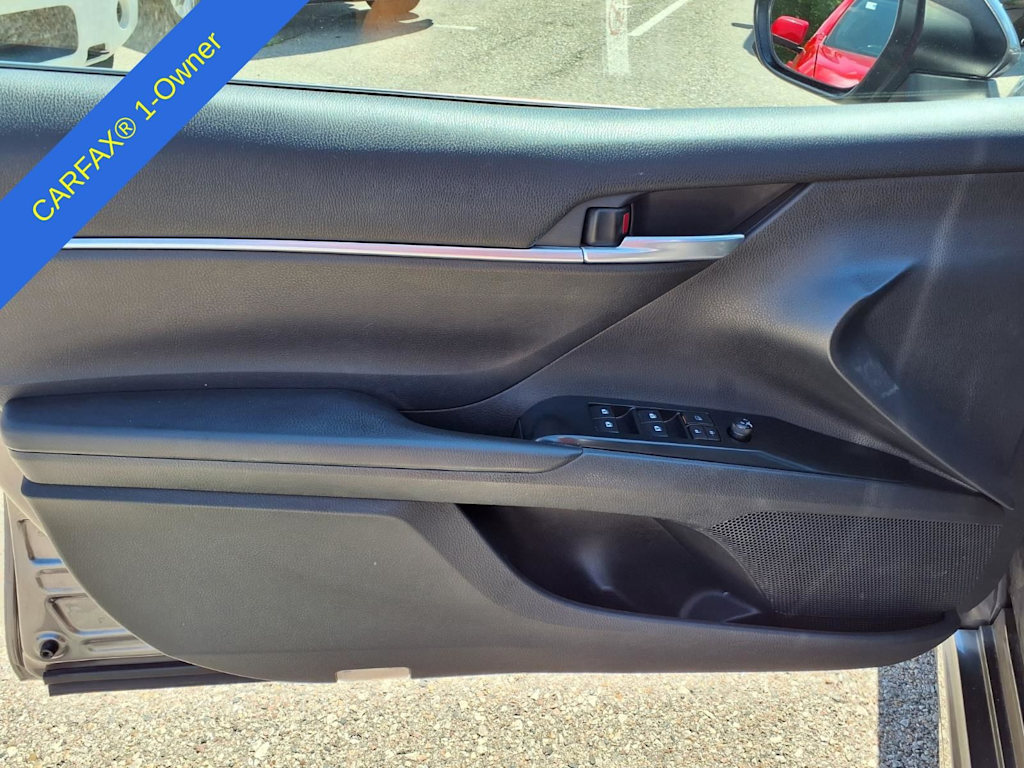 Thumbnail: 2019 Toyota Camry - 17