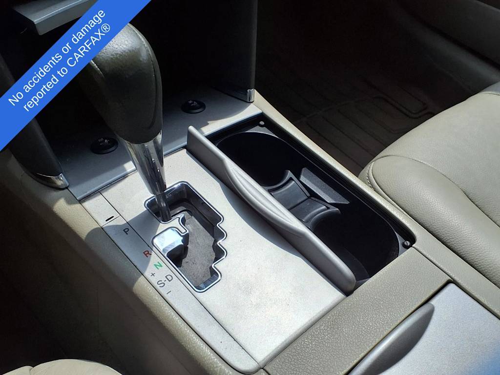 Thumbnail: 2011 Toyota Camry - 25