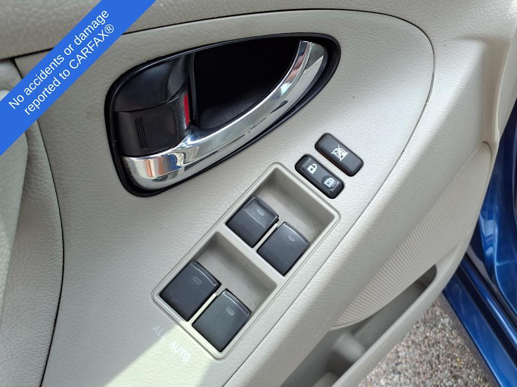 Thumbnail: 2011 Toyota Camry - 19