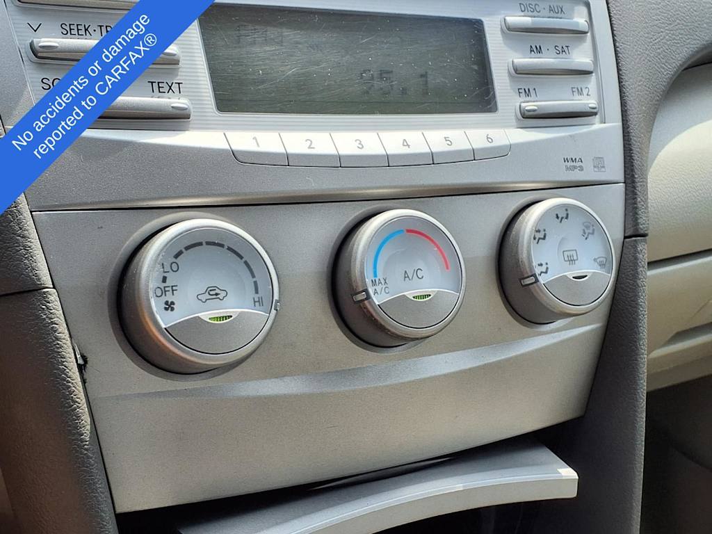 Thumbnail: 2011 Toyota Camry - 26