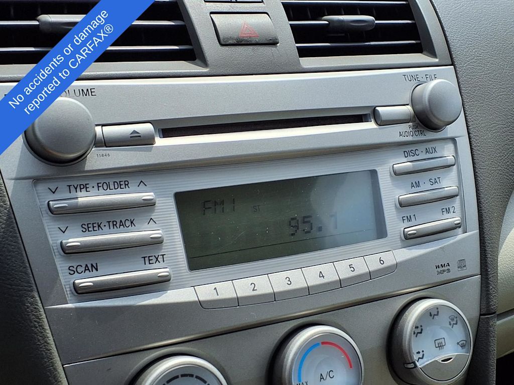 Thumbnail: 2011 Toyota Camry - 11