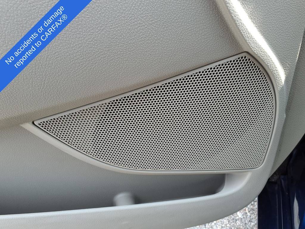 Thumbnail: 2011 Toyota Camry - 20
