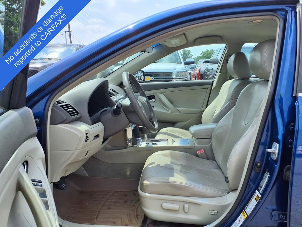 Thumbnail: 2011 Toyota Camry - 9