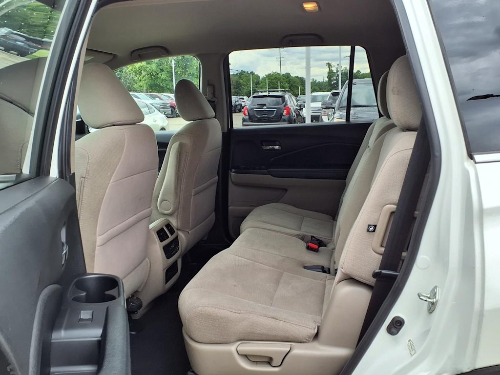 Thumbnail: 2016 Honda Pilot - 12