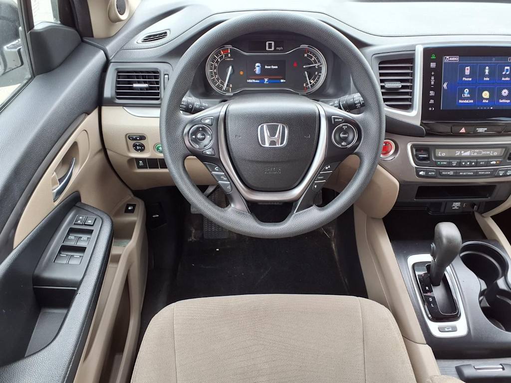 Thumbnail: 2016 Honda Pilot - 9