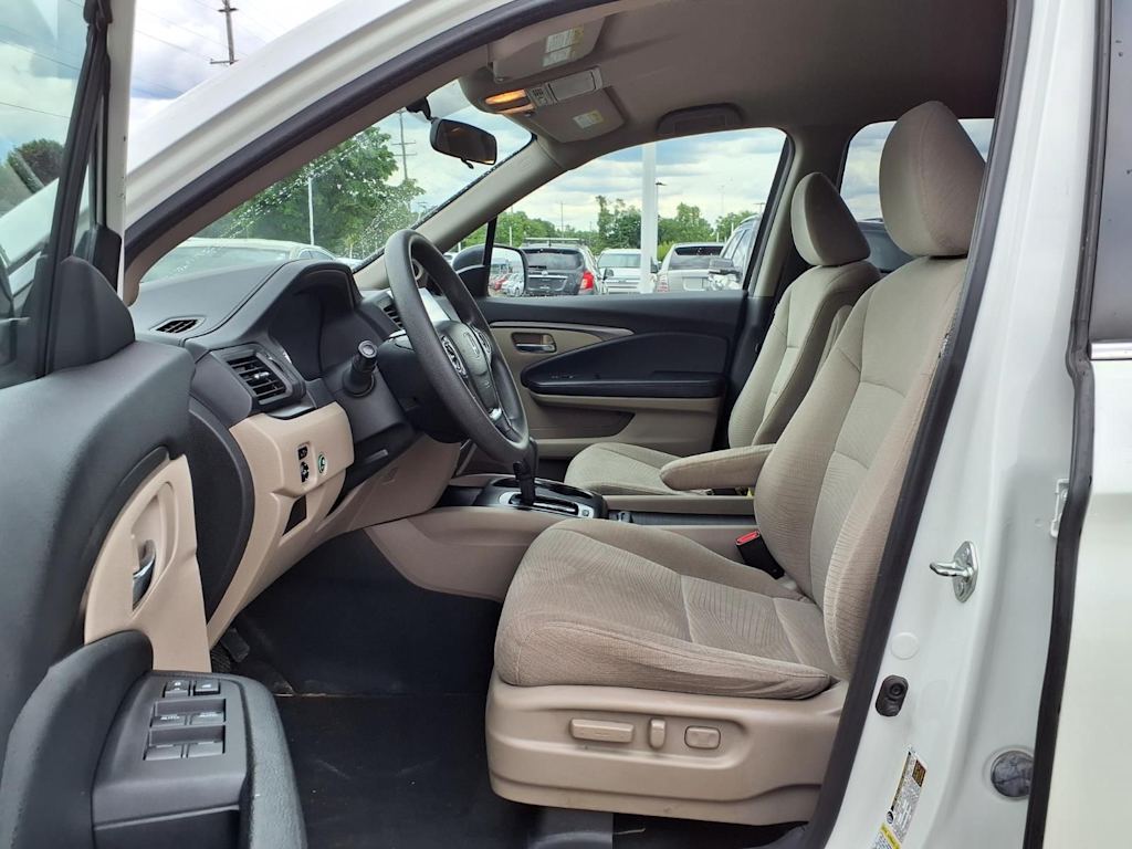 Thumbnail: 2016 Honda Pilot - 10