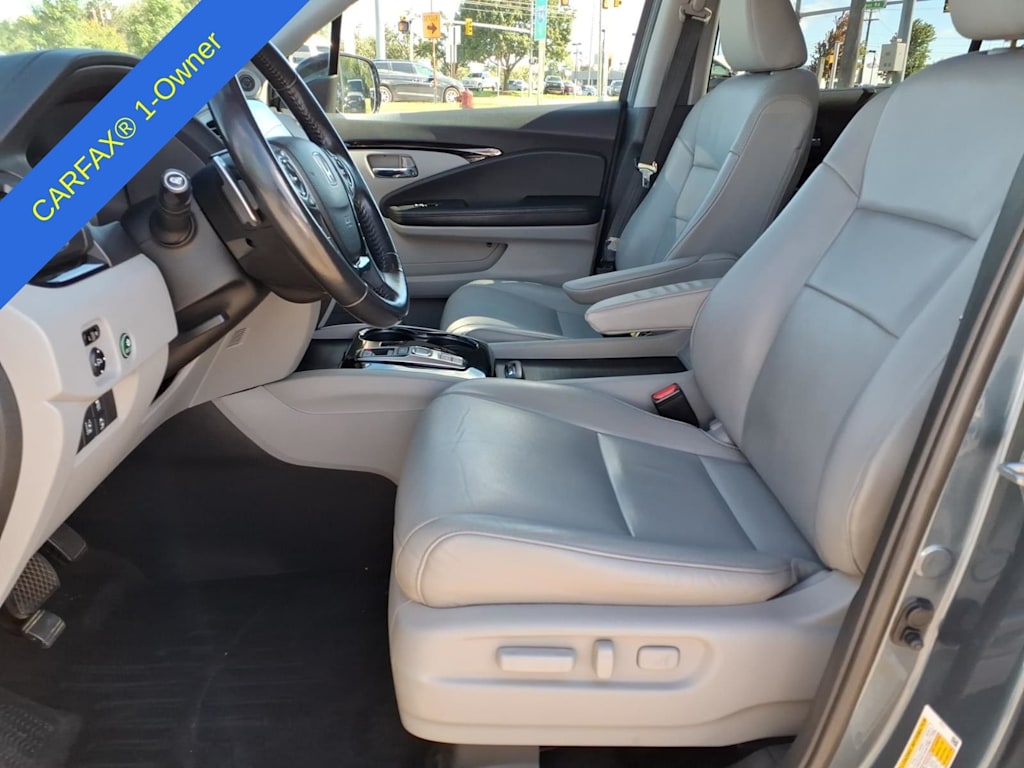 Thumbnail: 2018 Honda Pilot - 9