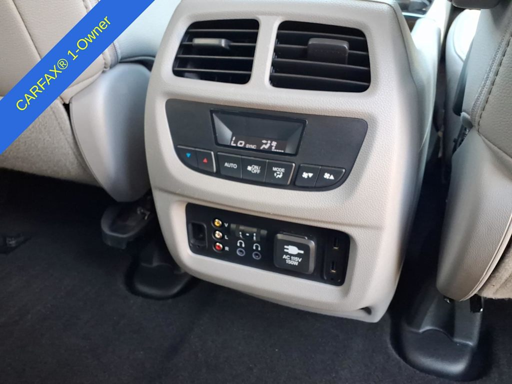 Thumbnail: 2018 Honda Pilot - 19