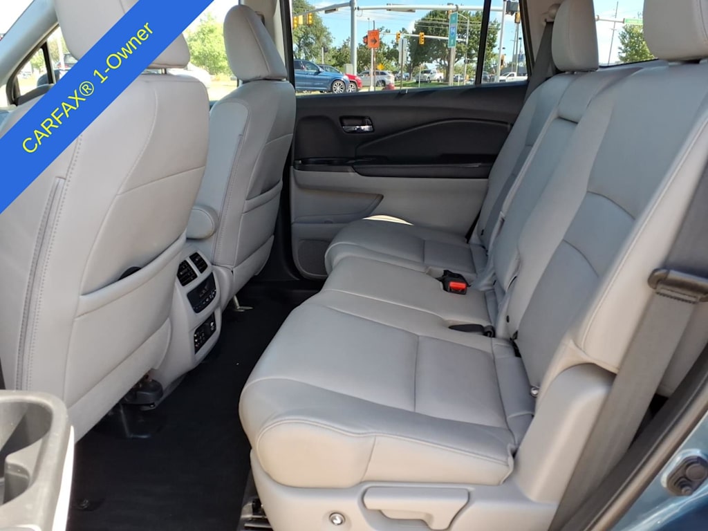 Thumbnail: 2018 Honda Pilot - 10
