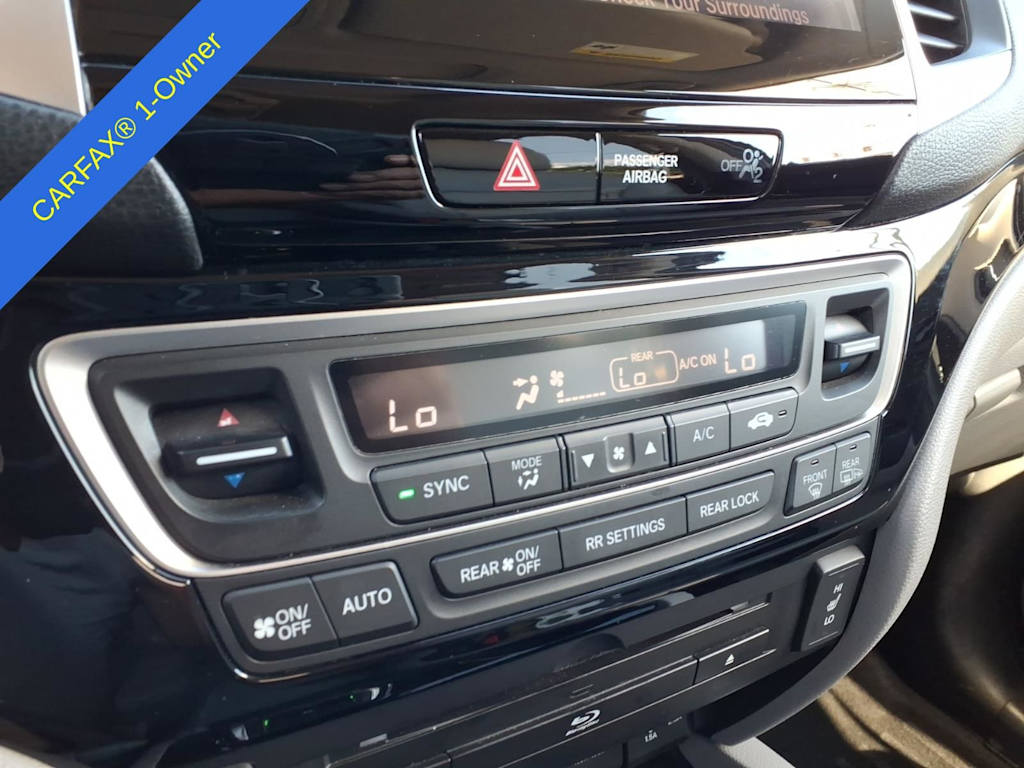 Thumbnail: 2018 Honda Pilot - 24