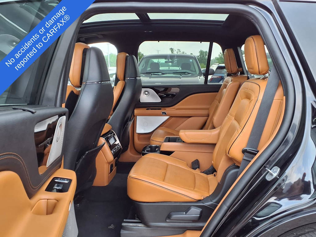 Thumbnail: 2023 Lincoln Aviator - 11