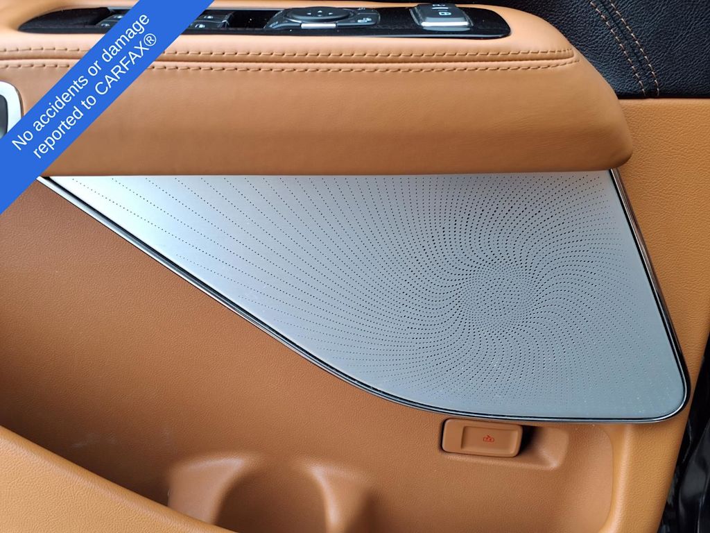 Thumbnail: 2023 Lincoln Aviator - 21
