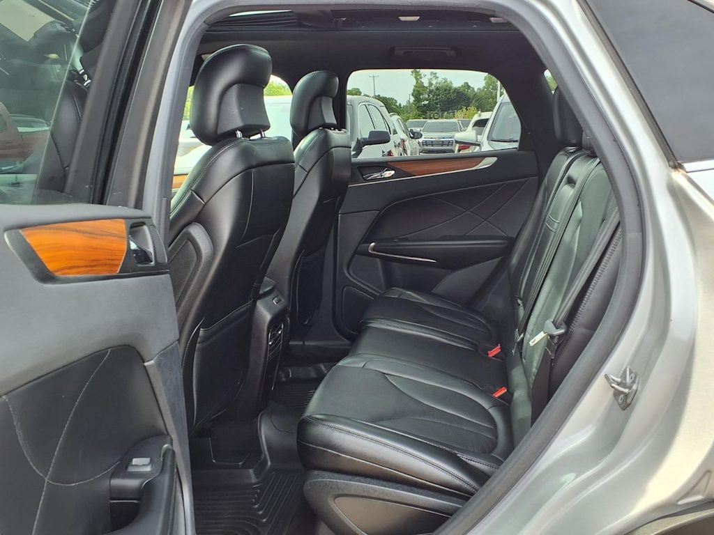 Thumbnail: 2016 Lincoln MKC - 11
