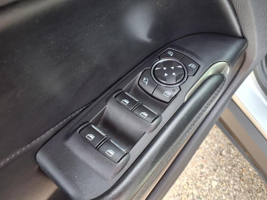 Thumbnail: 2016 Lincoln MKC - 20