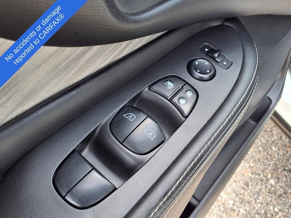 Thumbnail: 2015 Nissan Murano - 19