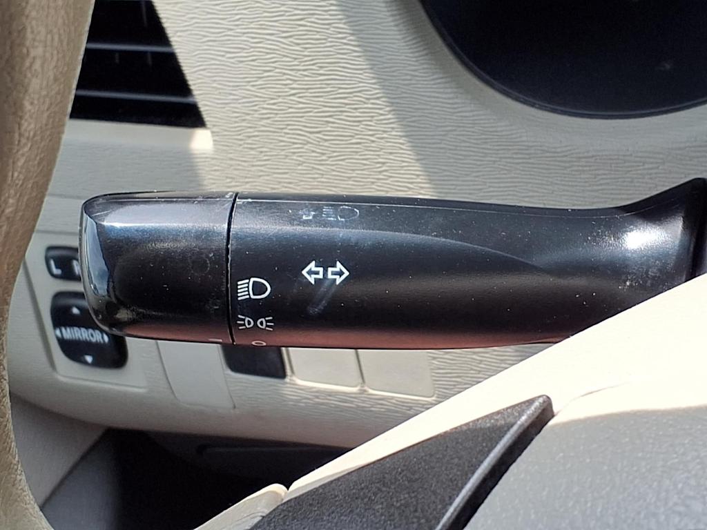 Thumbnail: 2012 Toyota Sienna - 22