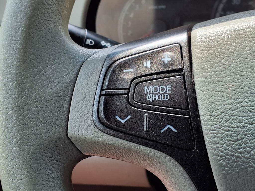 Thumbnail: 2012 Toyota Sienna - 26