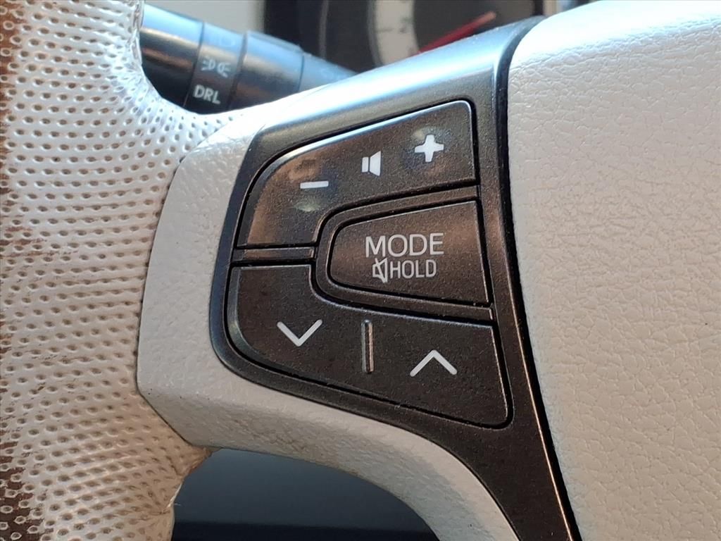 Thumbnail: 2013 Toyota Sienna - 28