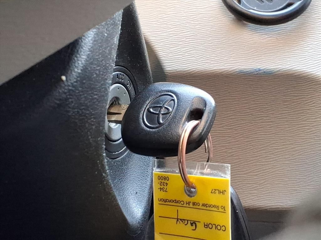 Thumbnail: 2013 Toyota Sienna - 15