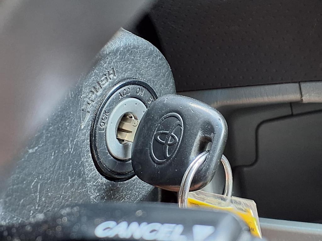 Thumbnail: 2015 Toyota Tacoma - 16