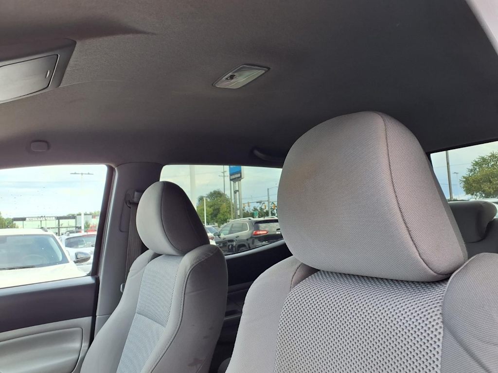 Thumbnail: 2015 Toyota Tacoma - 10