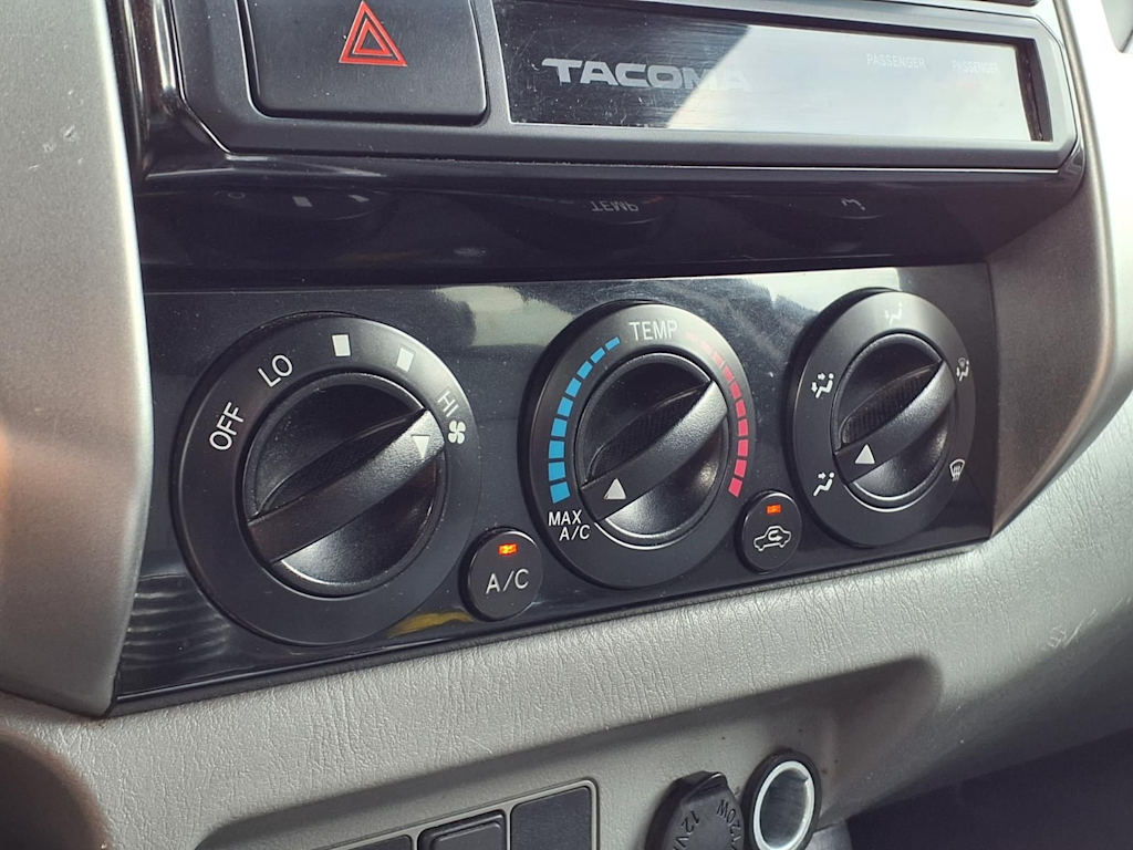 Thumbnail: 2015 Toyota Tacoma - 25
