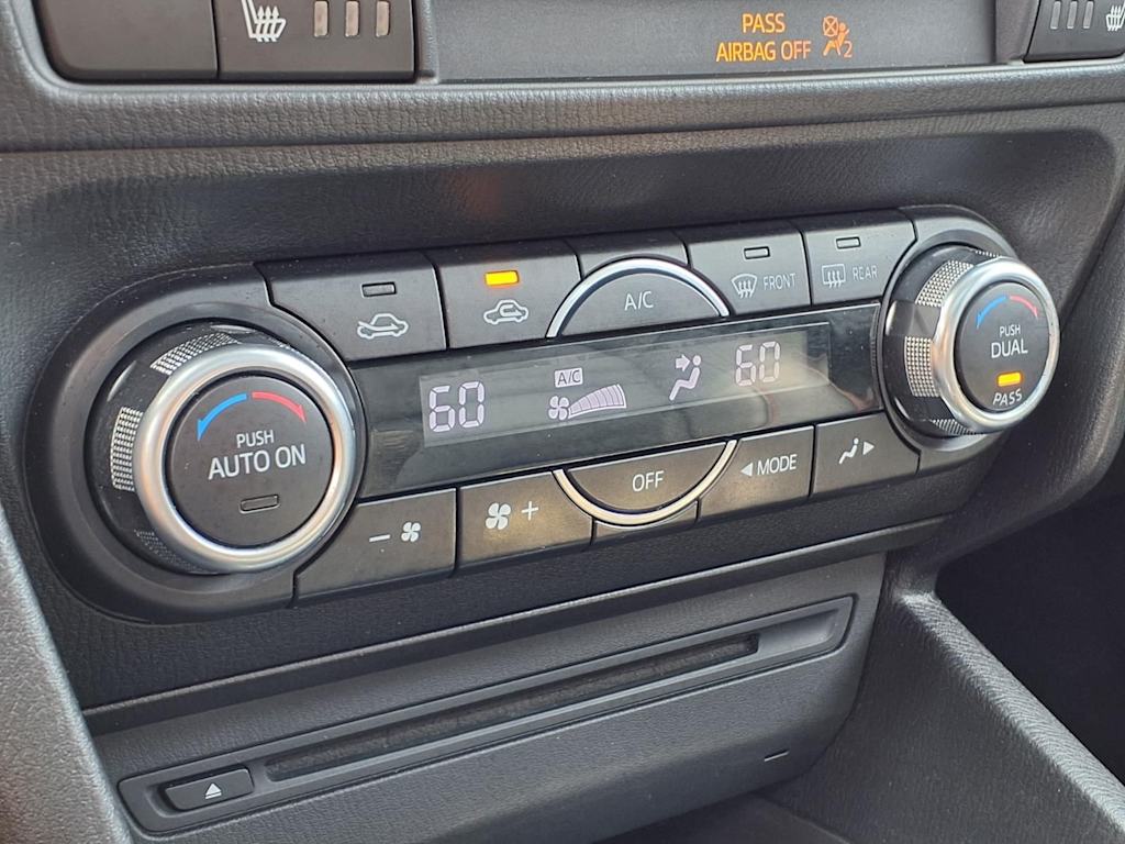 Thumbnail: 2014 Mazda Mazda3 - 27