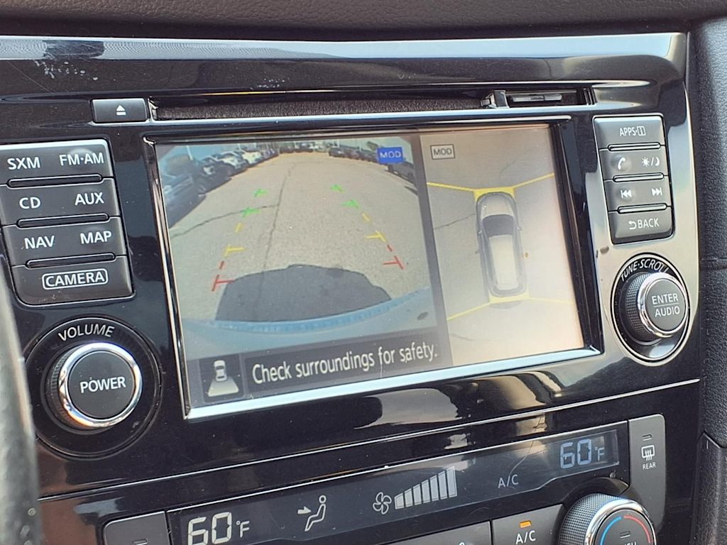 Thumbnail: 2017 Nissan Rogue - 25