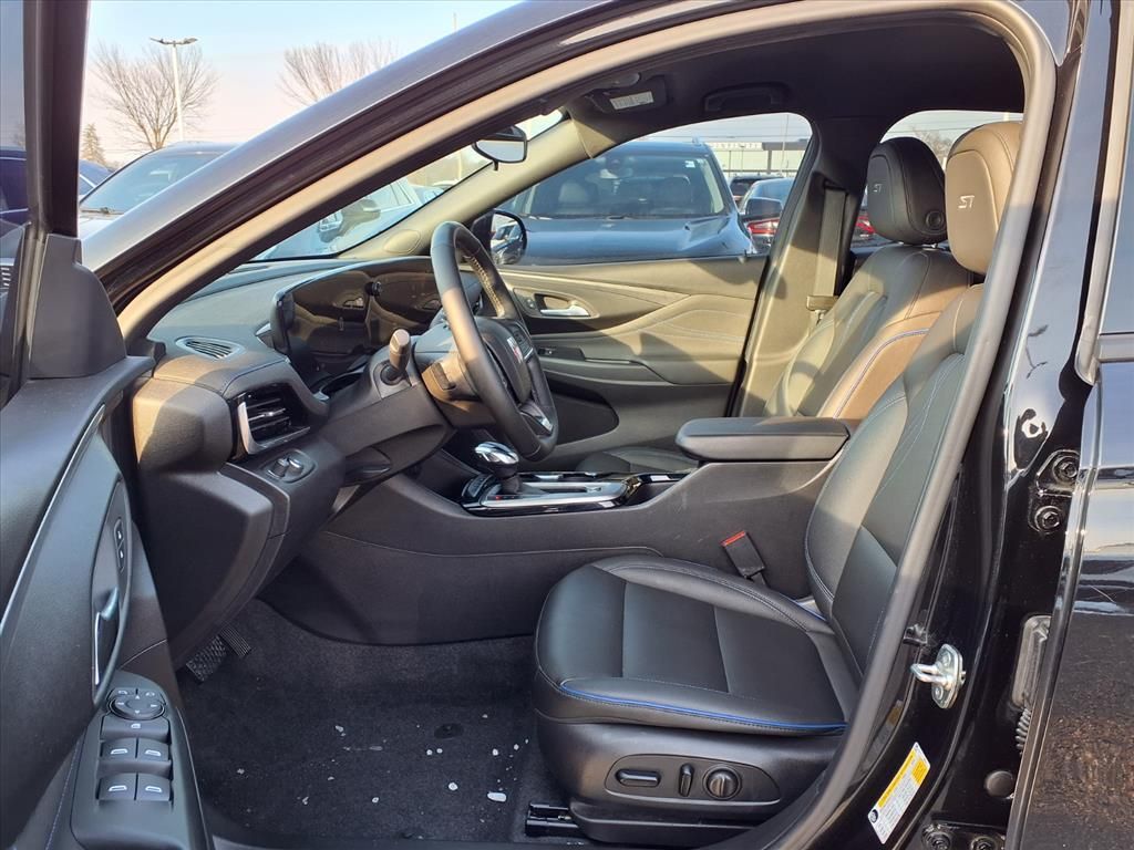 Thumbnail: 2024 Buick Envista - 9