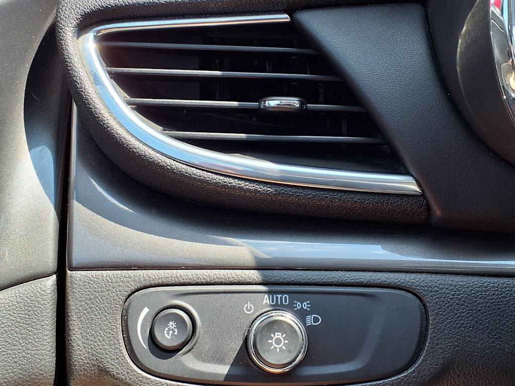 Thumbnail: 2017 Buick Encore - 26
