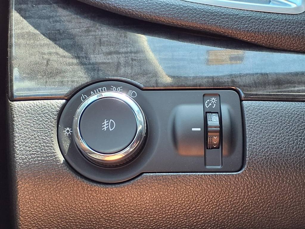 Thumbnail: 2016 Buick Encore - 28