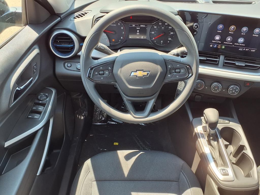 Thumbnail: 2026 Chevrolet Trax - 8