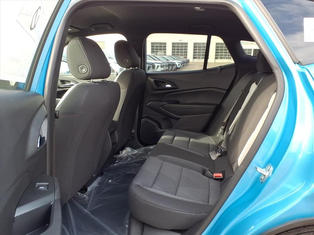 Thumbnail: 2026 Chevrolet Trax - 9