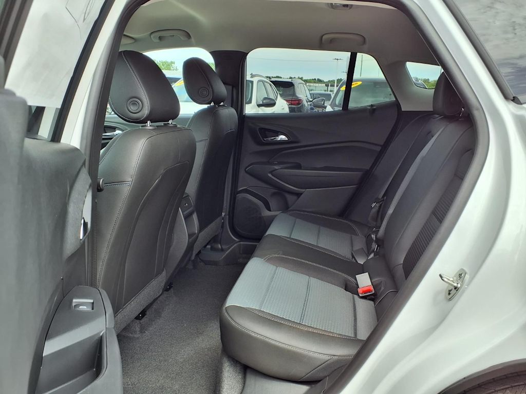 Thumbnail: 2026 Chevrolet Trax - 10
