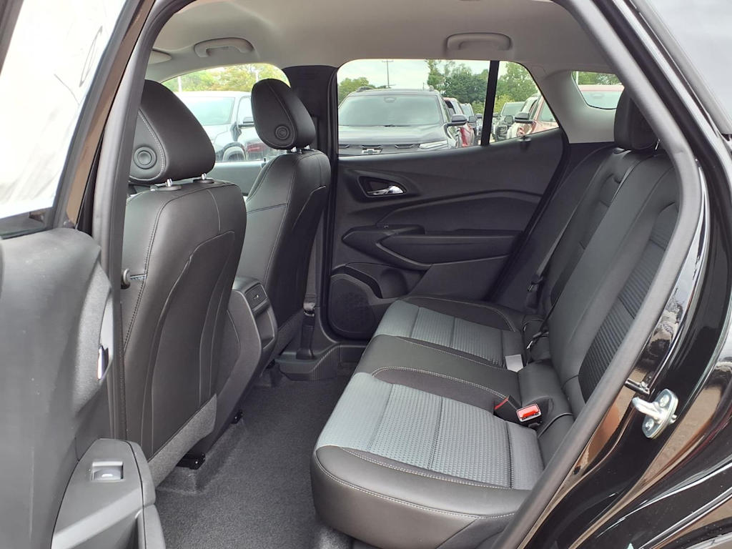 Thumbnail: 2026 Chevrolet Trax - 9
